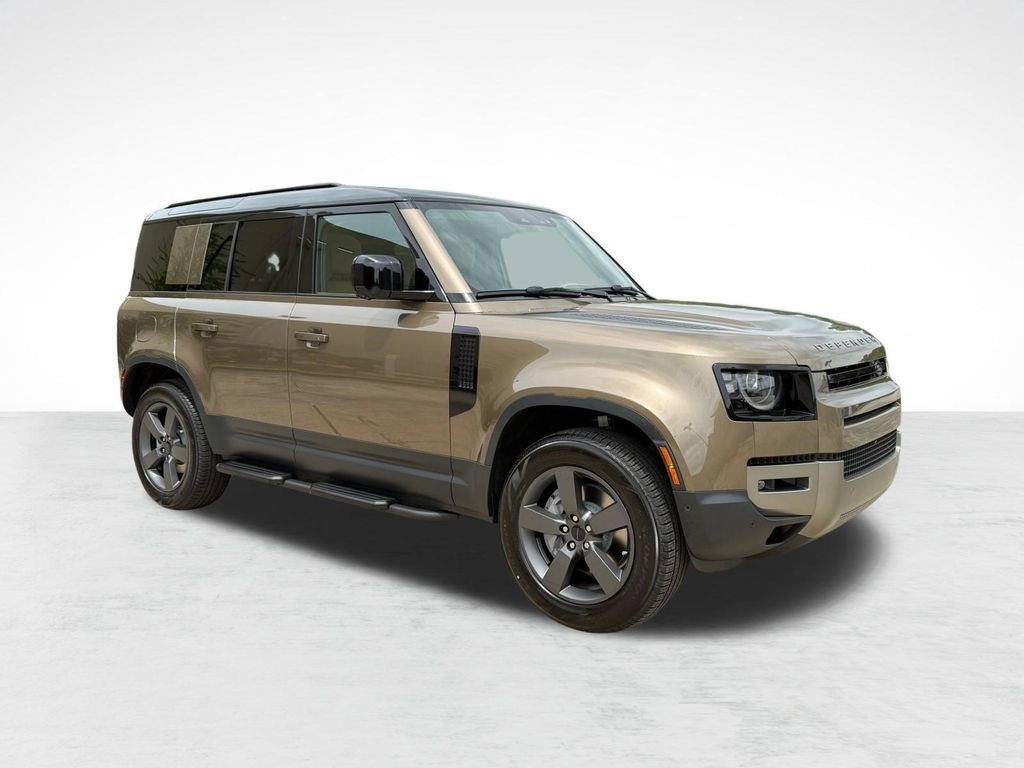 2026 LAND Rover DEFENDER P300 S — фото 7