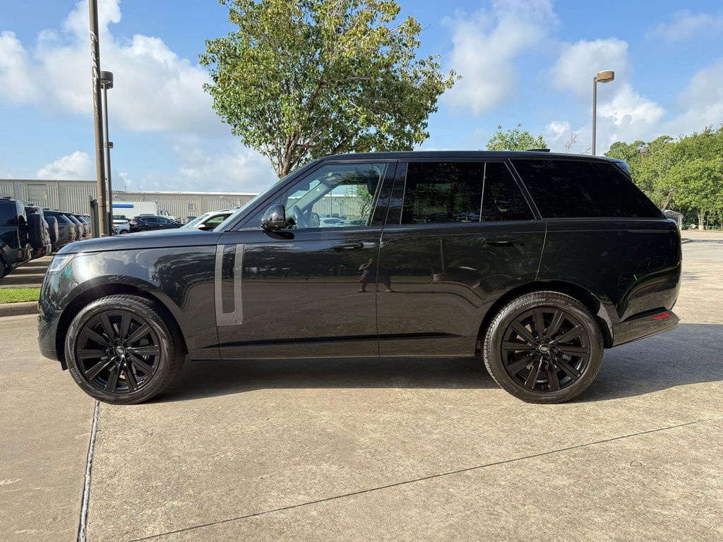 صورة 2 لـ 2024 LAND Rover RANGE ROVER P530 AUTOBIOGRAPHY