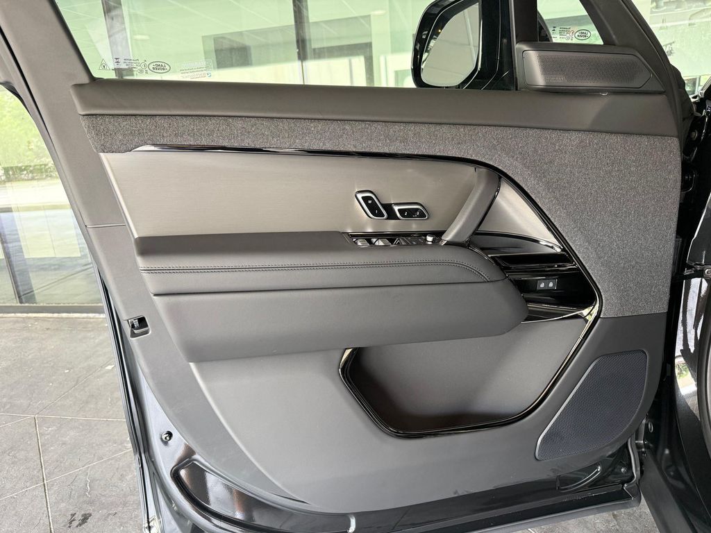 صورة مصغرة 23 لـ 2026 LAND Rover RANGE ROVER SPORT SE
