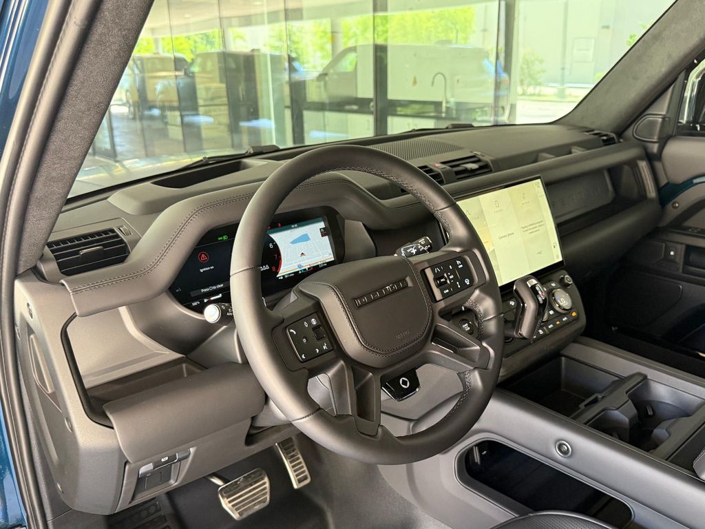 صورة مصغرة 4 لـ 2026 LAND Rover DEFENDER P635 OCTA