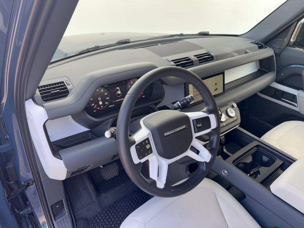 صورة 4 لـ 2024 LAND Rover DEFENDER 110 P300