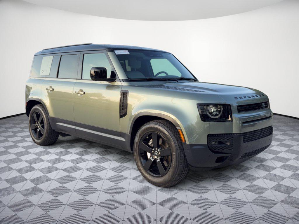 2024 LAND Rover DEFENDER 110 P400 S — фото 7