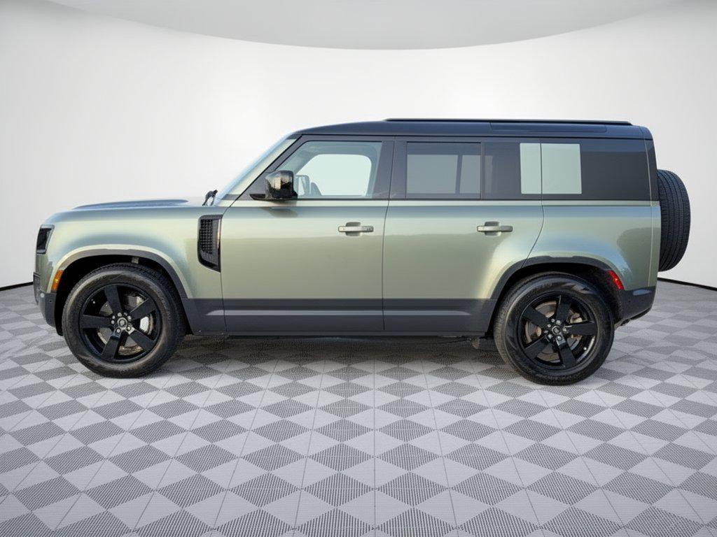 2024 LAND Rover DEFENDER 110 P400 S — фото 2