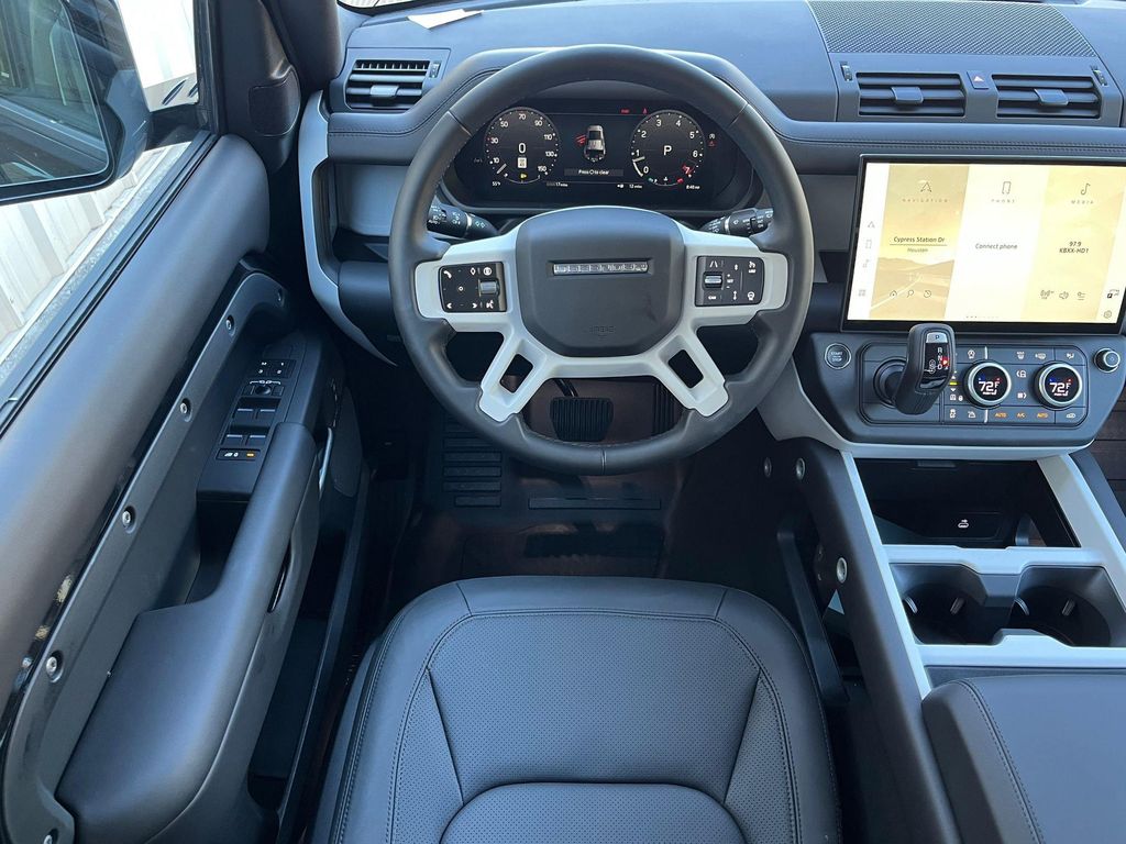 2026 LAND Rover DEFENDER P300 S thumbnail 23