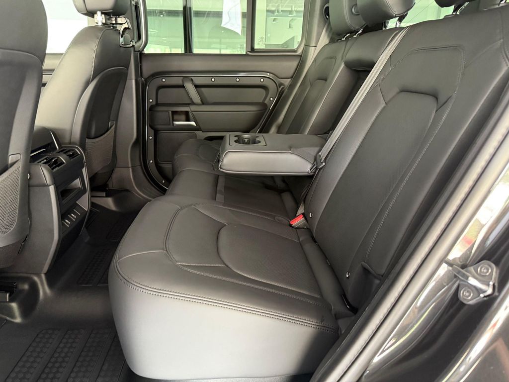 صورة مصغرة 21 لـ 2026 LAND Rover DEFENDER P400 X-DYNAMIC SE