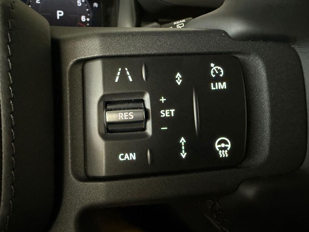 2026 LAND Rover DEFENDER V8 缩略图 27