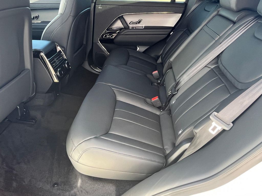 صورة مصغرة 21 لـ 2026 LAND Rover RANGE ROVER SPORT SE