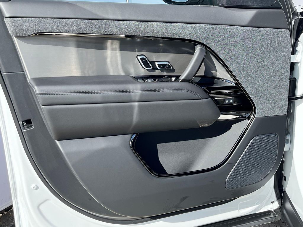 صورة مصغرة 13 لـ 2026 LAND Rover RANGE ROVER SPORT SE