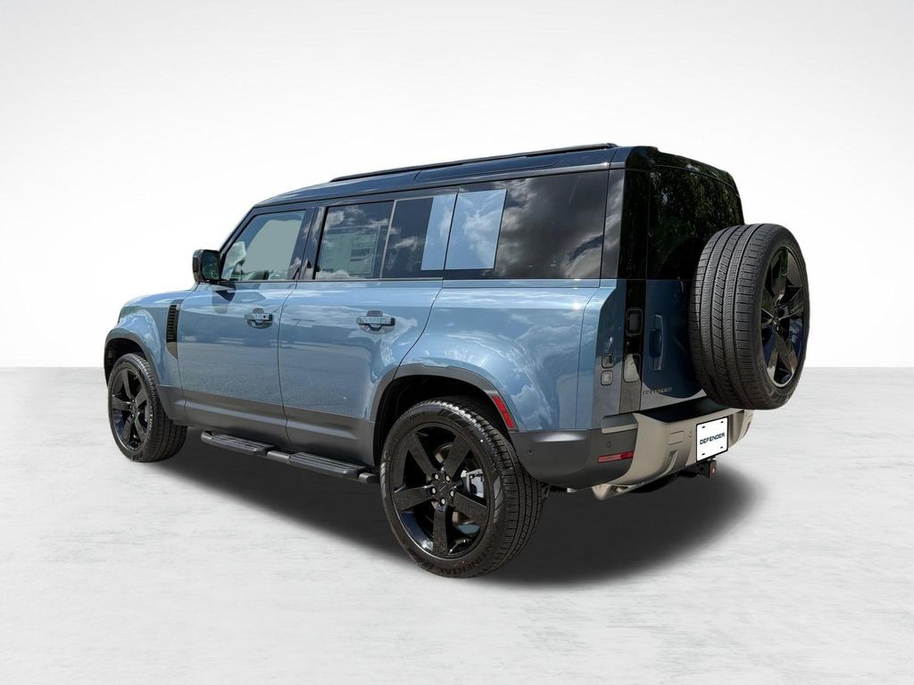 صورة 3 لـ 2026 LAND Rover DEFENDER P300 S