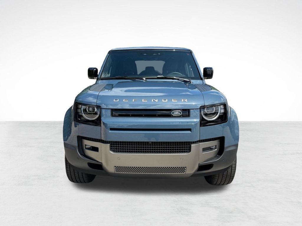 صورة 6 لـ 2026 LAND Rover DEFENDER P300 S