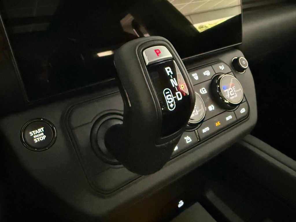 صورة مصغرة 17 لـ 2026 LAND Rover DEFENDER P635 OCTA