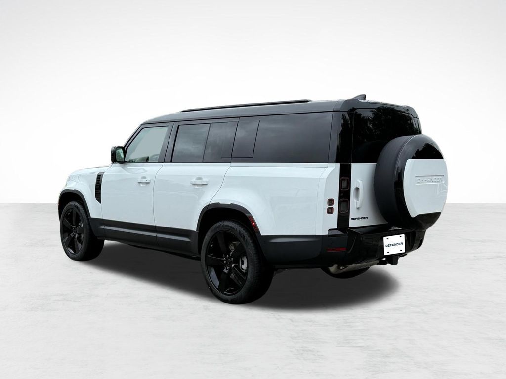 صورة 3 لـ 2026 LAND Rover DEFENDER P300 S
