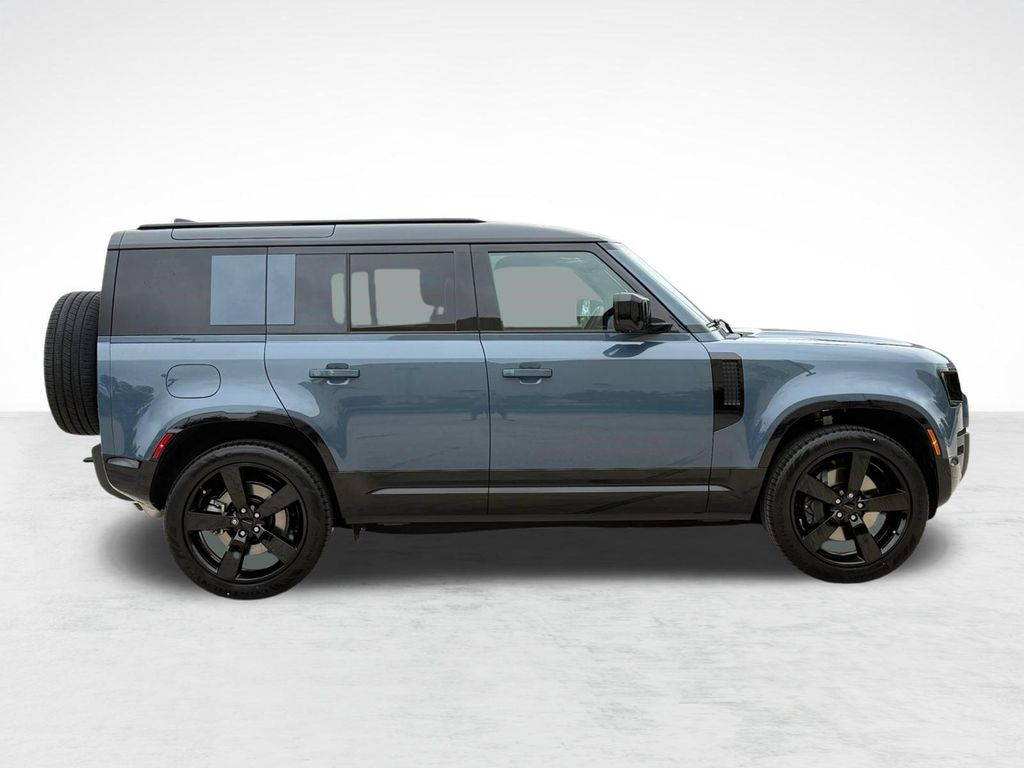 2026 LAND Rover DEFENDER P400 X-DYNAMIC SE — фото 8