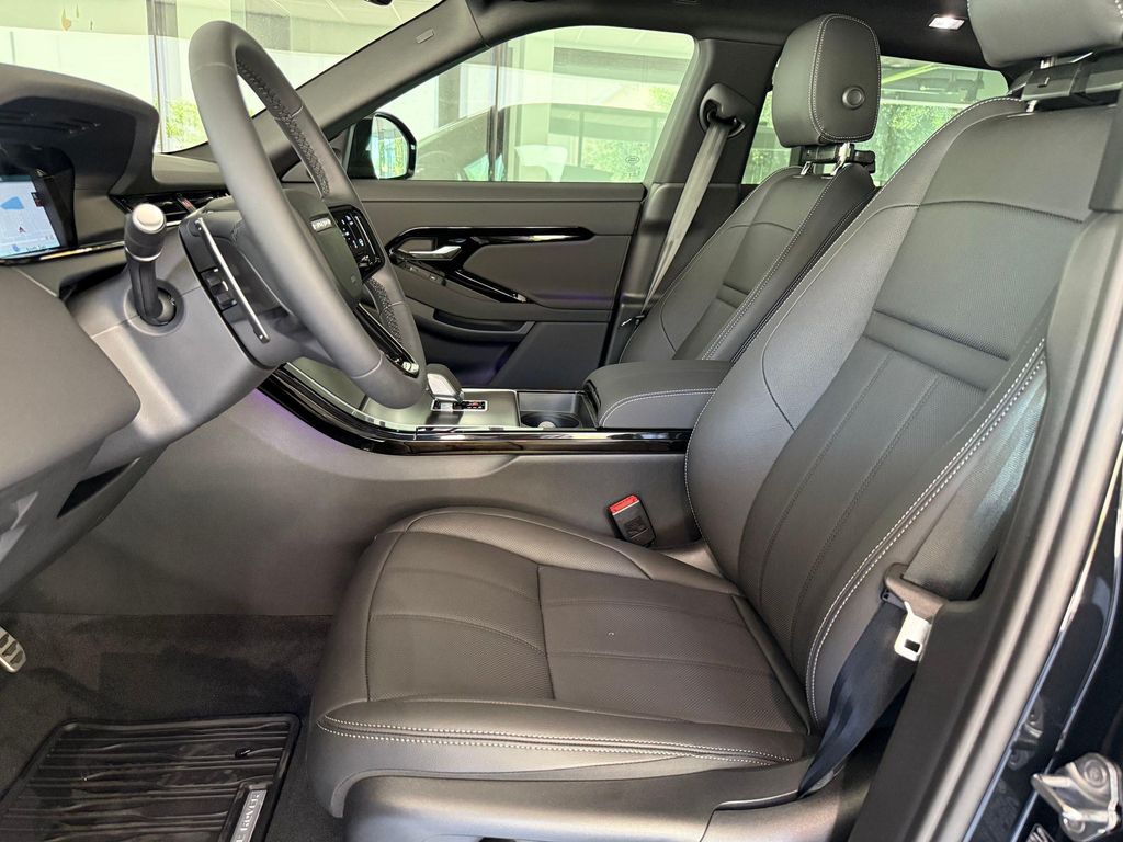 صورة 5 لـ 2026 LAND Rover RANGE ROVER EVOQUE HOXTON EDITION