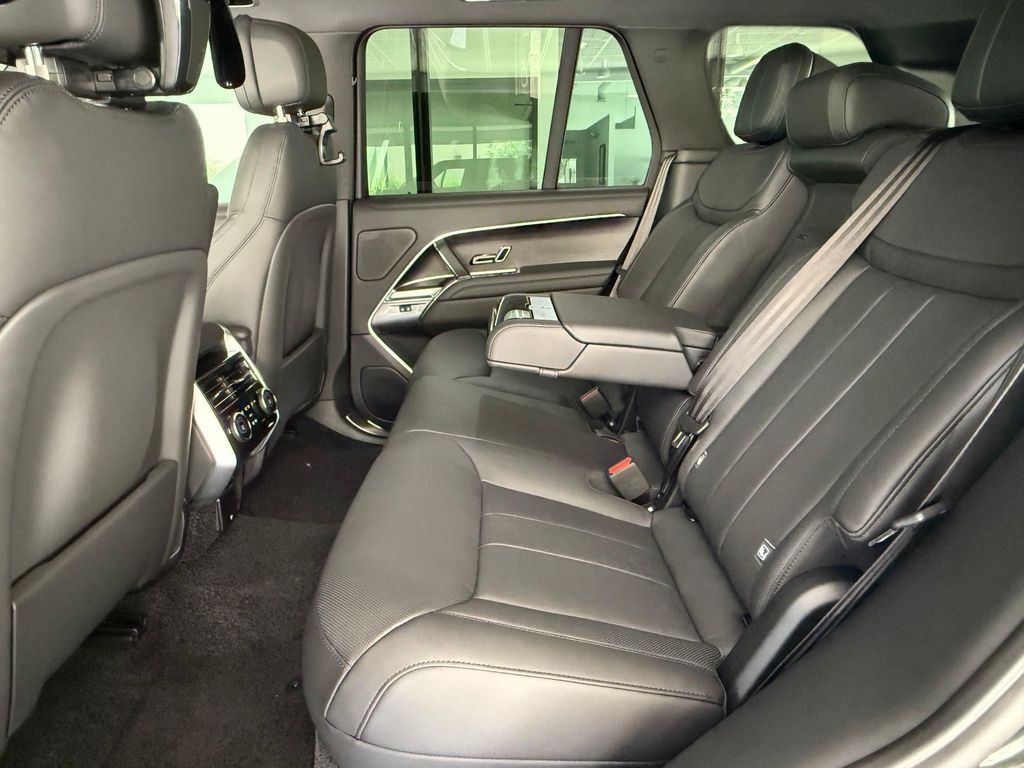 صورة مصغرة 13 لـ 2026 LAND Rover RANGE ROVER P530 SE