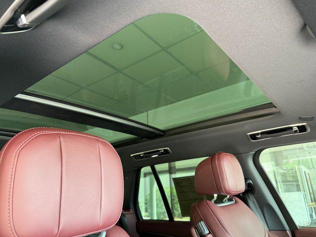 2025 LAND Rover RANGE ROVER P400 SE — миниатюра 14