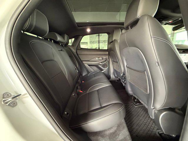 صورة مصغرة 25 لـ 2024 Jaguar E-PACE R-DYNAMIC SE P250 AWD AUTOMATIC