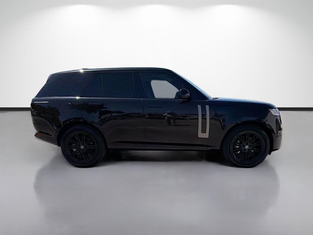 صورة 2 لـ 2025 LAND Rover RANGE ROVER P400 SE