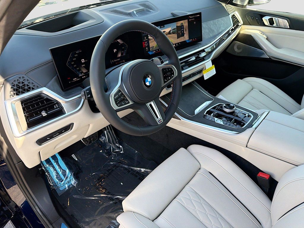 صورة مصغرة 25 لـ 2027 BMW X7 M60I
