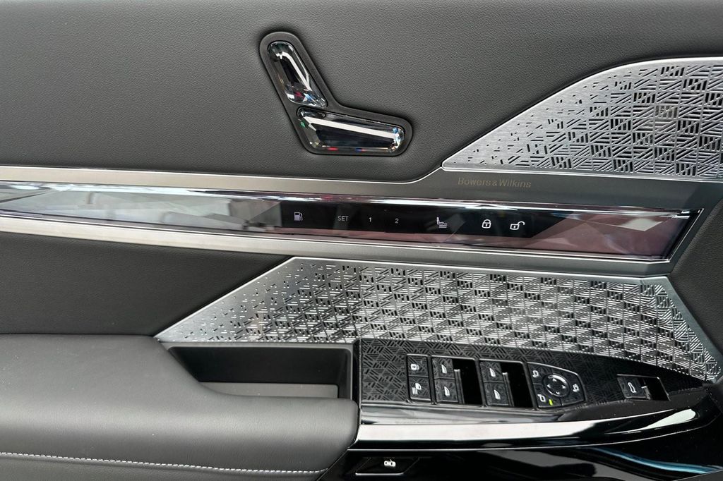 2026 BMW 750E I XDRIVE — фото 10