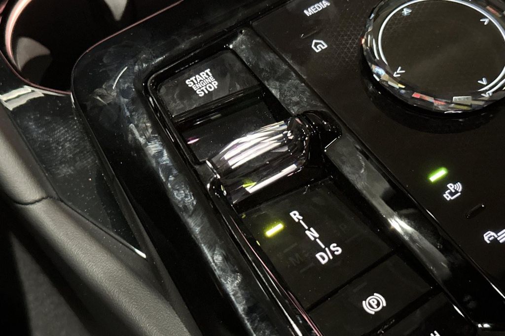 صورة مصغرة 20 لـ 2027 BMW 550E 550E XDRIVE