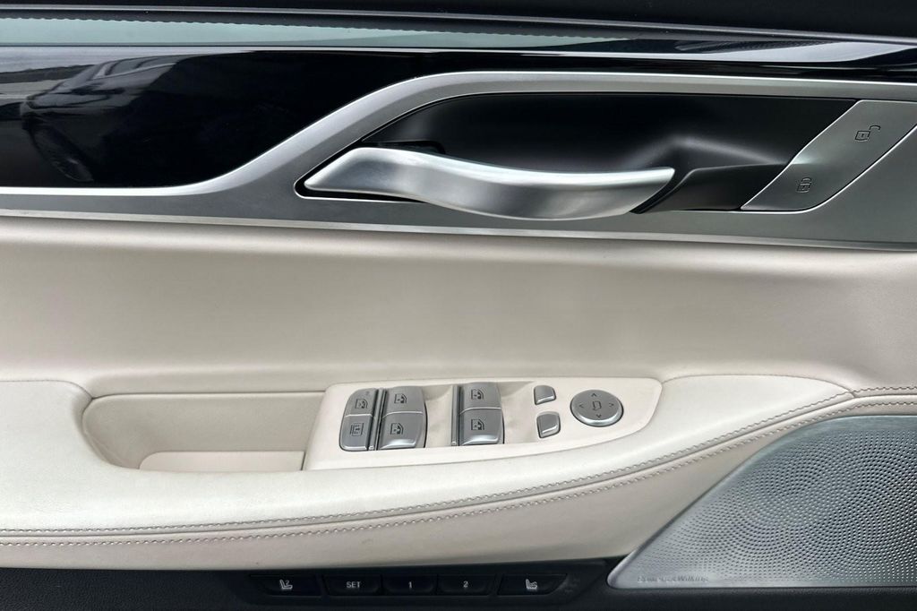 2022 BMW ALPINA B7 XDRIVE 照片 10