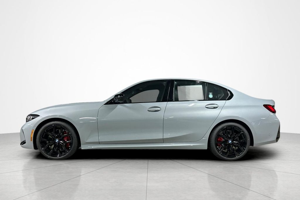 صورة 2 لـ 2026 BMW 330 330I