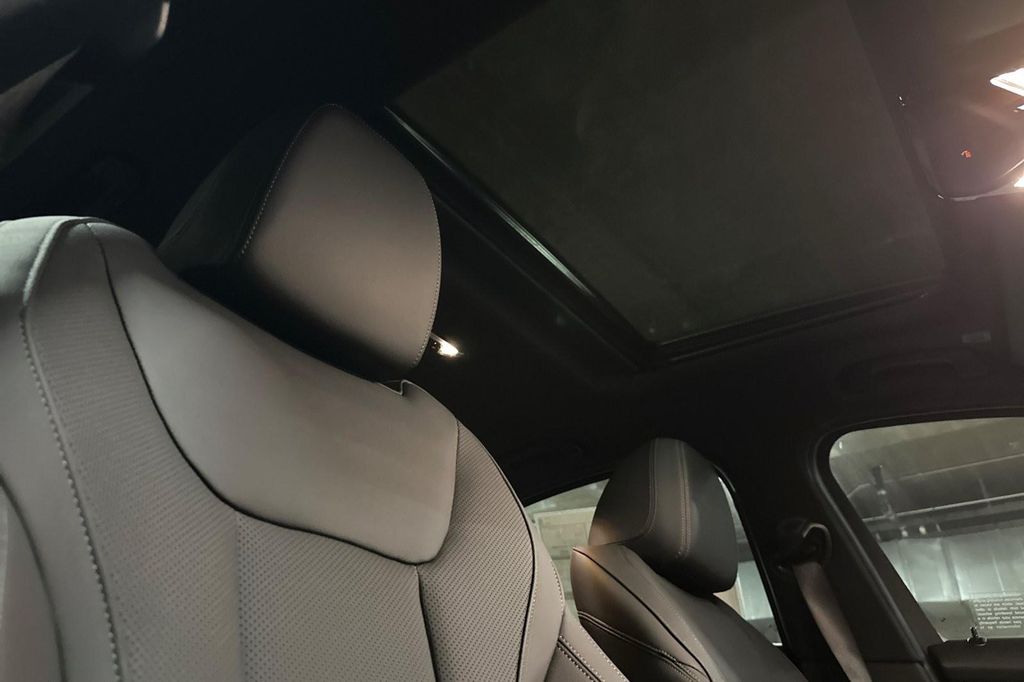 2026 BMW 330 330I — миниатюра 15