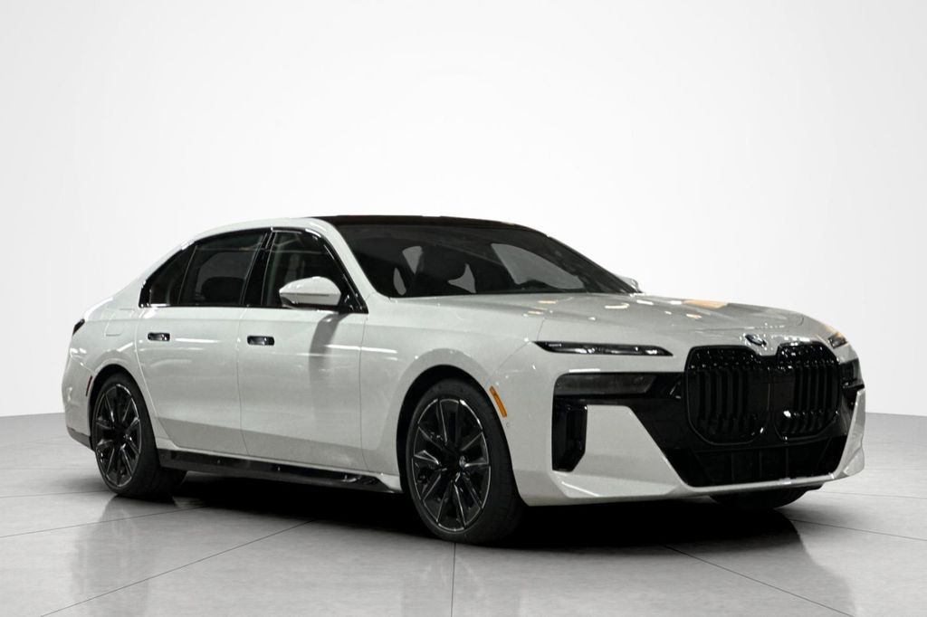 صورة 7 لـ 2026 BMW 760 XDRIVE