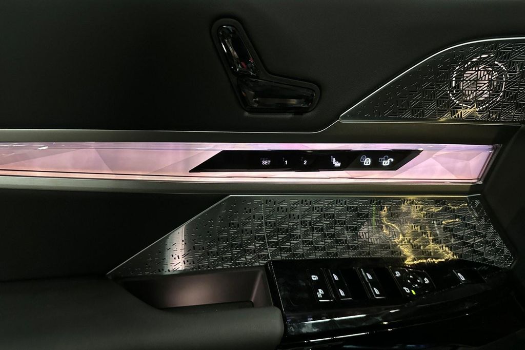 صورة 10 لـ 2026 BMW 760 XDRIVE