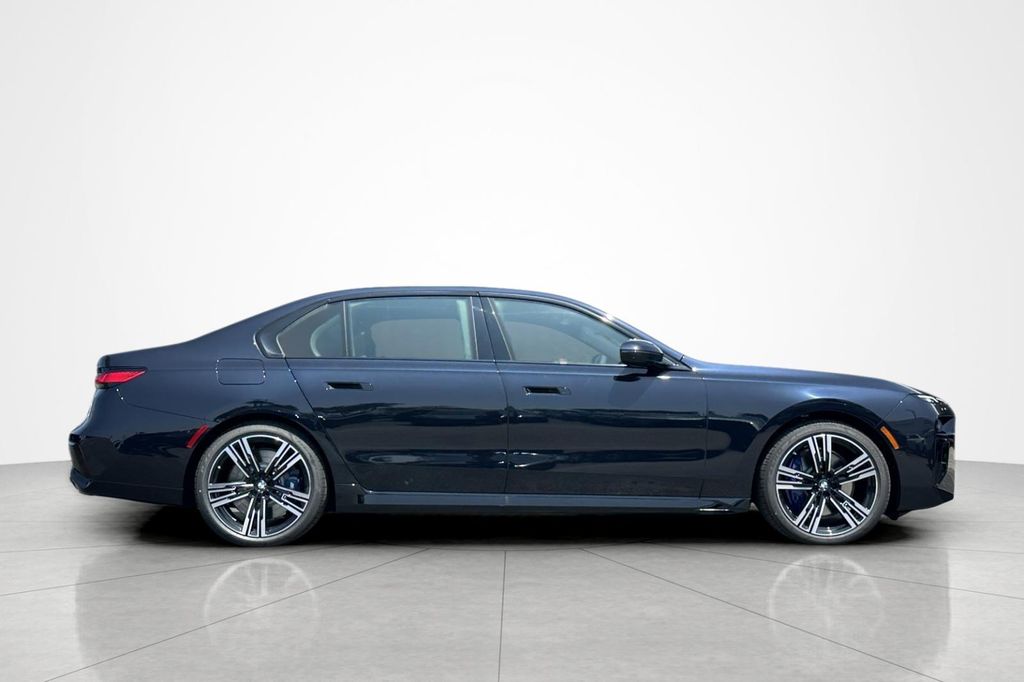 2026 BMW 760 XDRIVE — фото 6