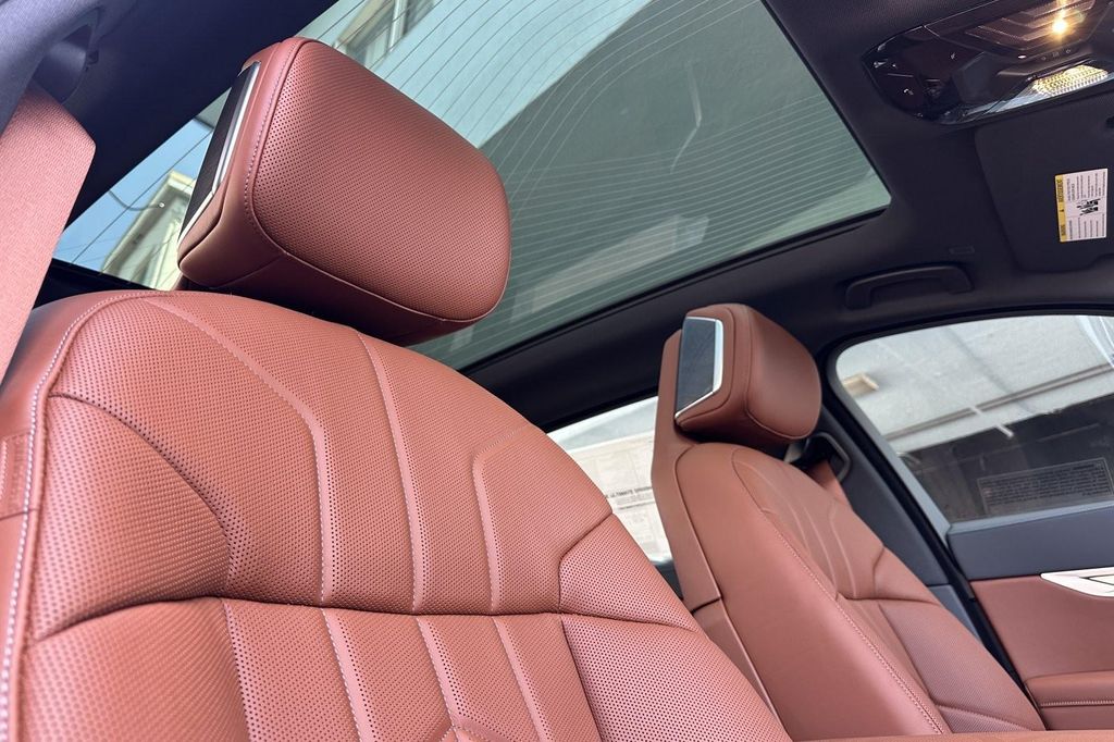 2026 BMW 760 XDRIVE 缩略图 15