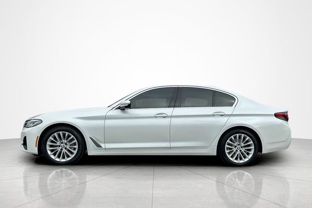 صورة 2 لـ 2023 BMW 530 I