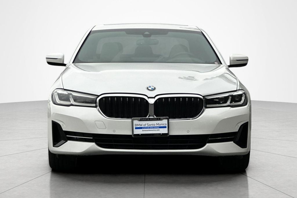 صورة 8 لـ 2023 BMW 530 I