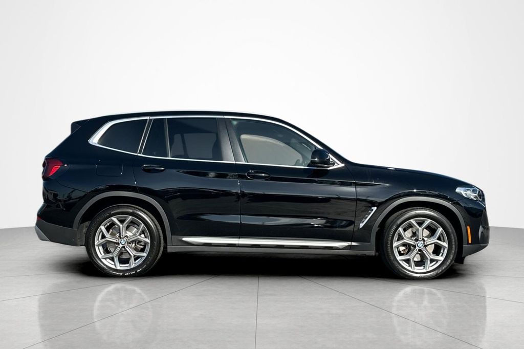 صورة 6 لـ 2023 BMW X3 SDRIVE30I