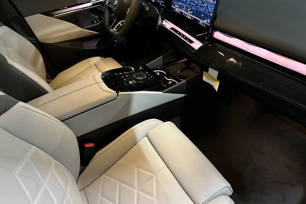 2027 BMW 540 I XDRIVE 照片 14