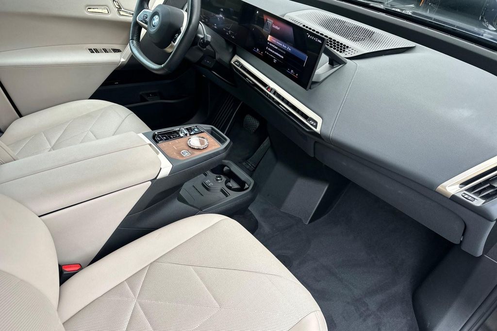 صورة مصغرة 15 لـ 2023 BMW IX XDRIVE50