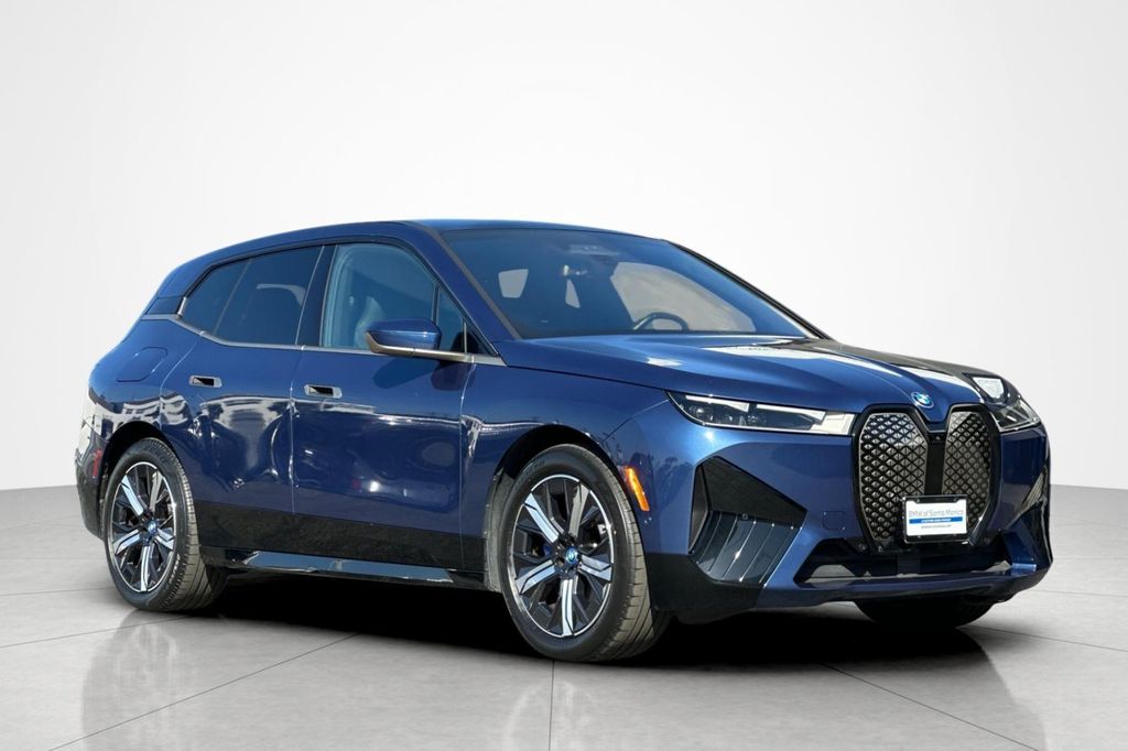 صورة مصغرة 7 لـ 2022 BMW IX XDRIVE50