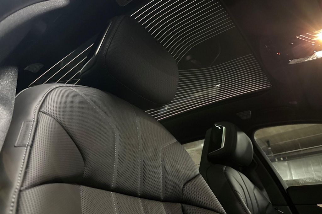 2026 BMW 750E I XDRIVE — миниатюра 15