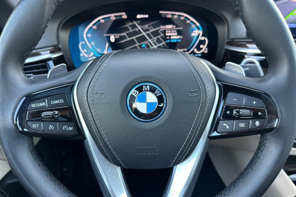 صورة مصغرة 22 لـ 2023 BMW 530E BASE