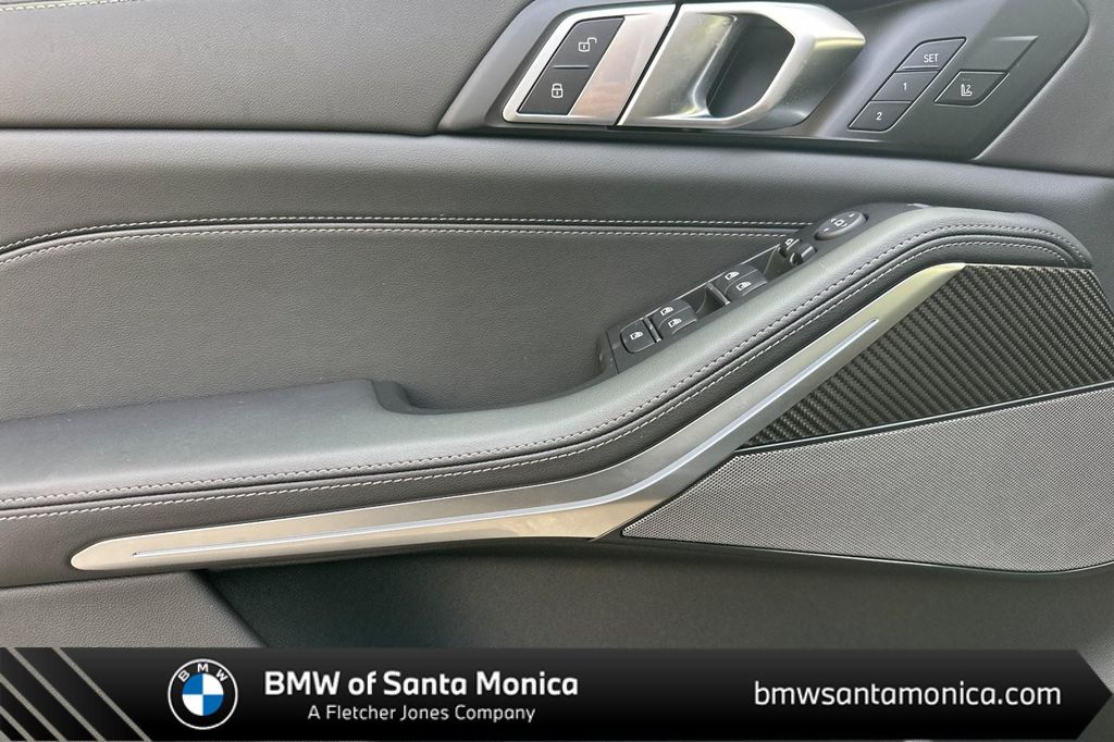 New 2026 BMW X5 M60i