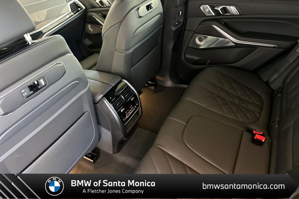 New 2026 BMW X5 M60i