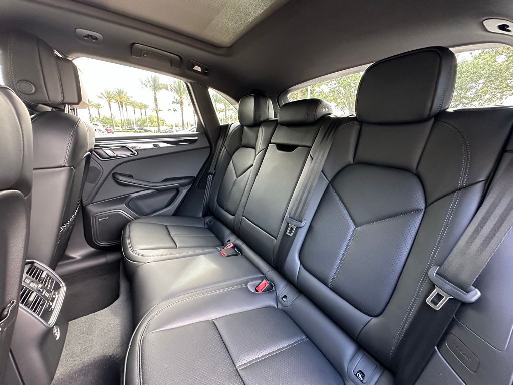 صورة مصغرة 39 لـ 2026 Porsche MACAN S