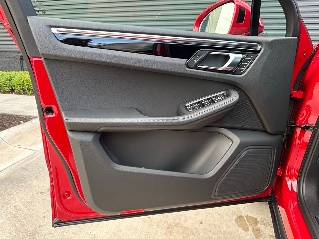 صورة مصغرة 19 لـ 2026 Porsche MACAN