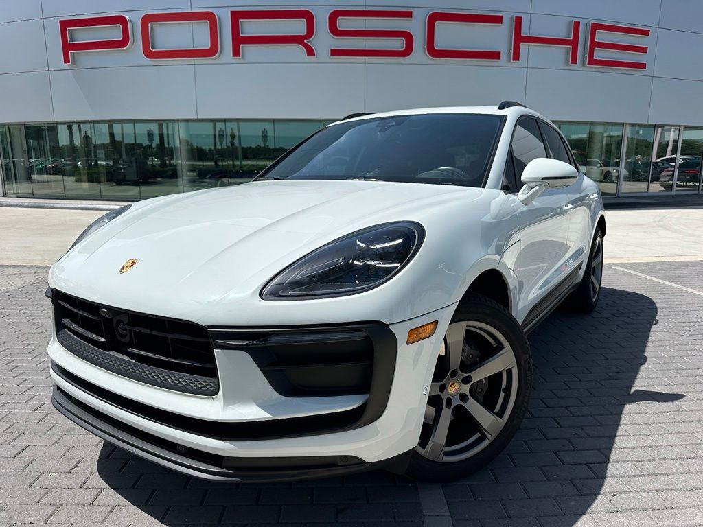 2024 Porsche MACAN — фото 1