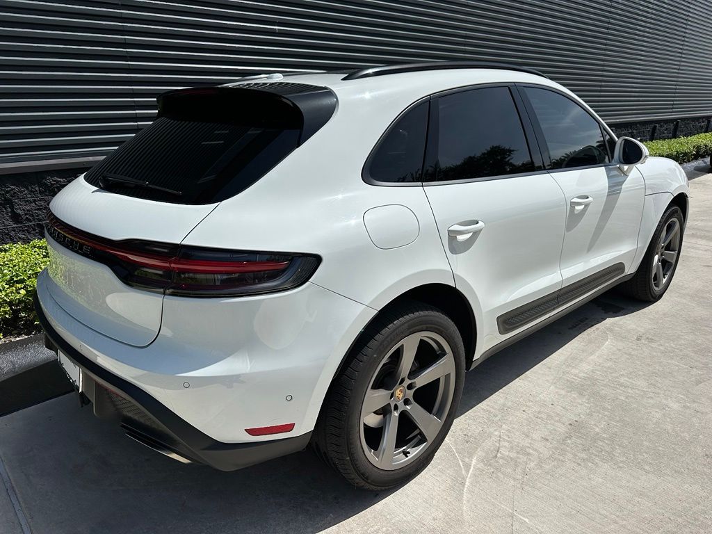 2024 Porsche MACAN — фото 10