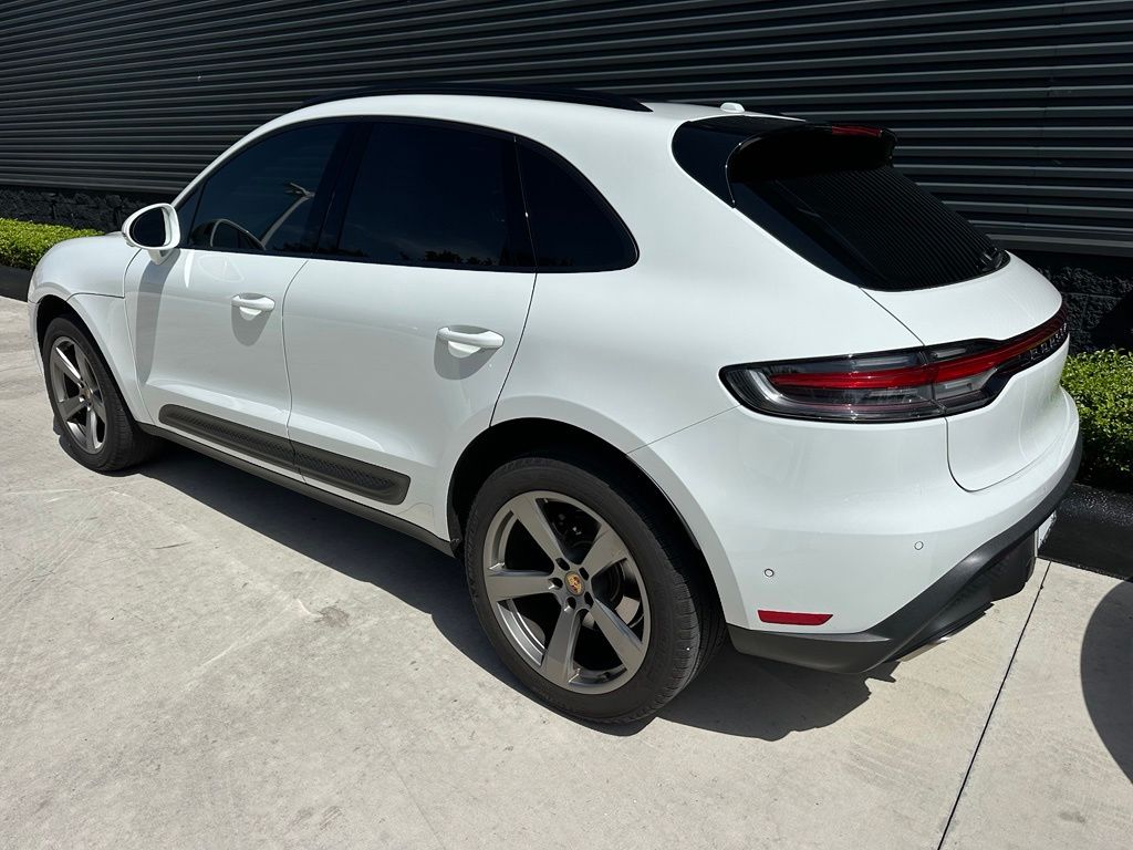 2024 Porsche MACAN — фото 3