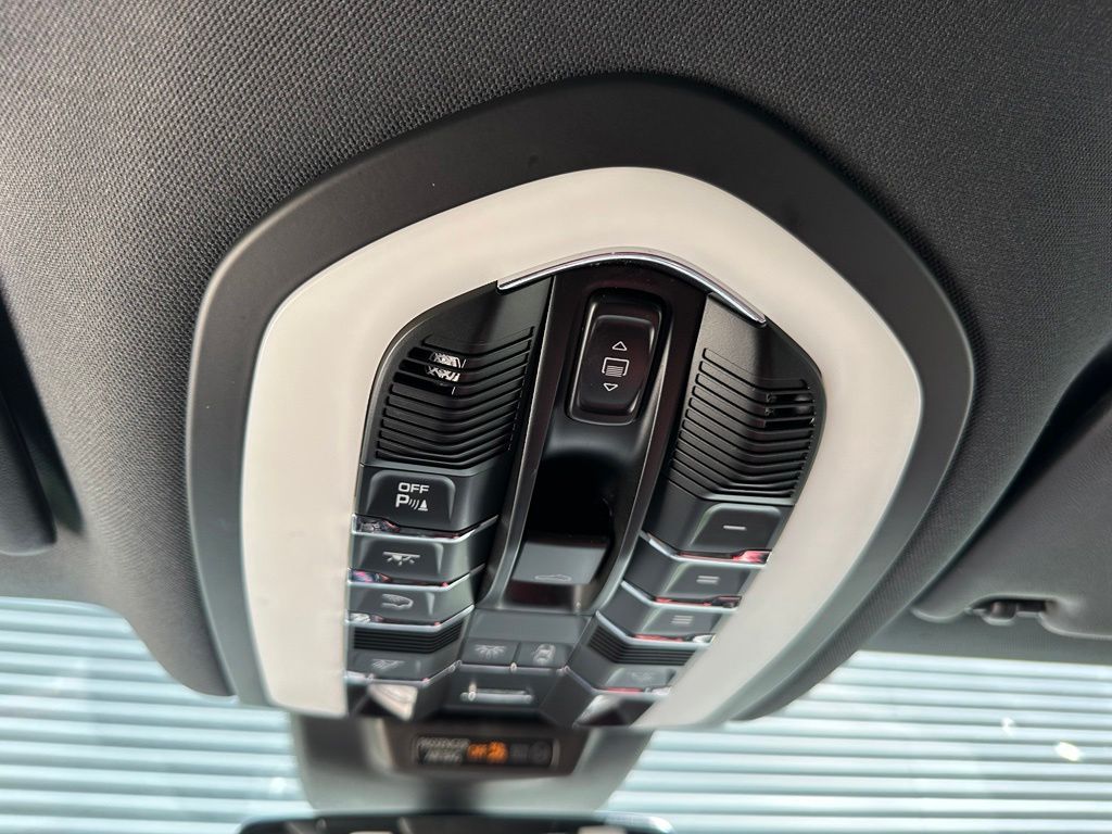 2024 Porsche MACAN — миниатюра 29