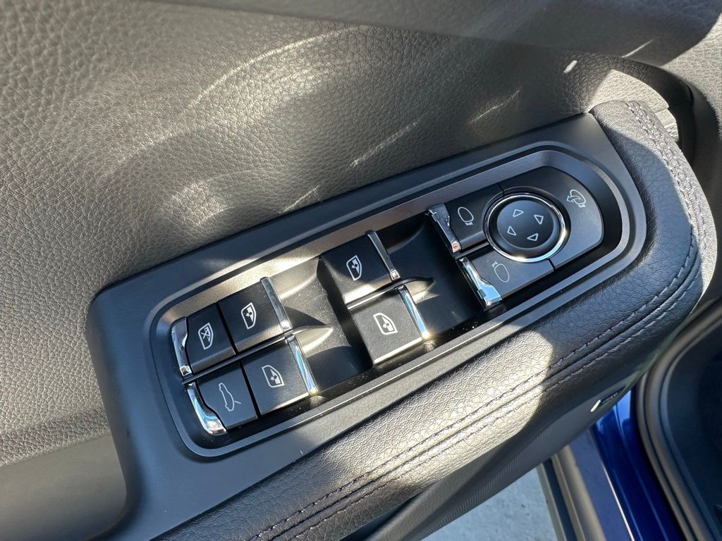 2026 Porsche MACAN 缩略图 21