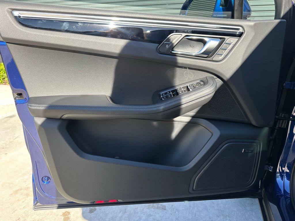 2026 Porsche MACAN 缩略图 19